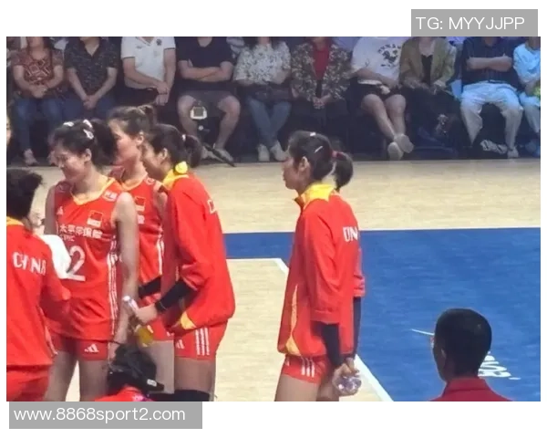 KD与球迷互动引发争议球迷竖中指反击其战绩不佳